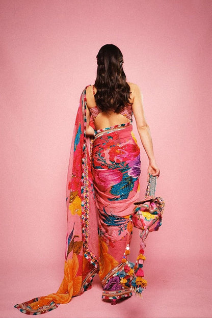 Sara Ali Khan In Our Dil Rang Nalini Saree Set