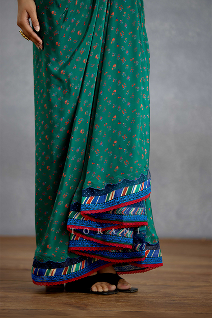 Mayurakshi Neelrang Cape Set
