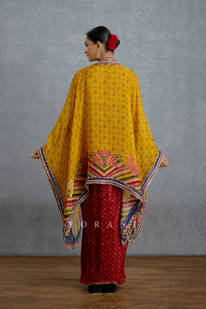 Chitrangi Gulrang Cape Set
