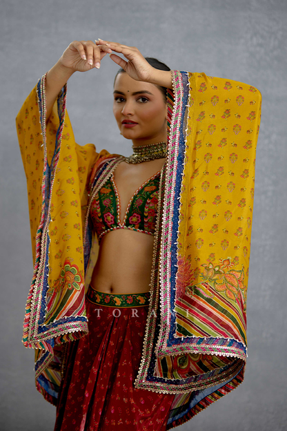 Chitrangi Gulrang Cape Set