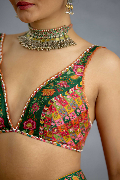 Chitrangi Gulrang Cape Set