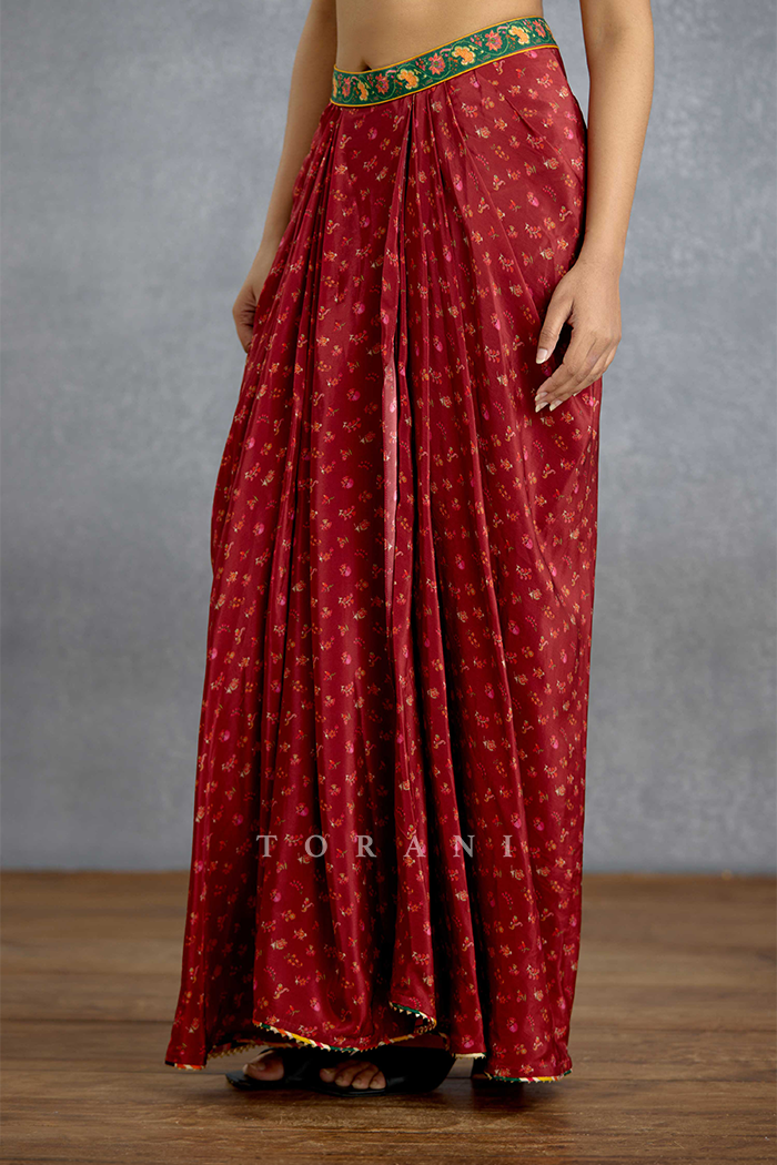 Chitrangi Gulrang Cape Set