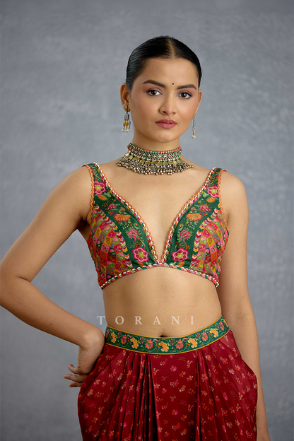 Chitrangi Gulrang Cape Set
