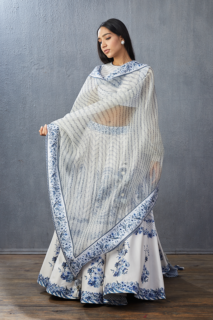 Neeli Gauraiya Poulami Lehenga Set