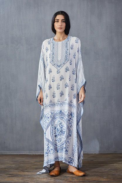 Neeli Booti Nanda Kaftan