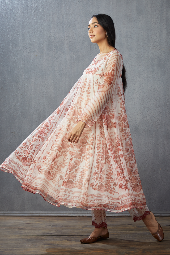 Bhuri Gauraiya Swati Kurta Set