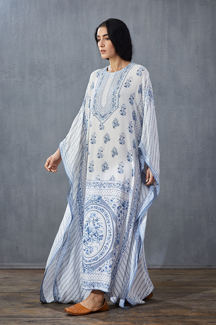 Neeli Booti Nanda Kaftan