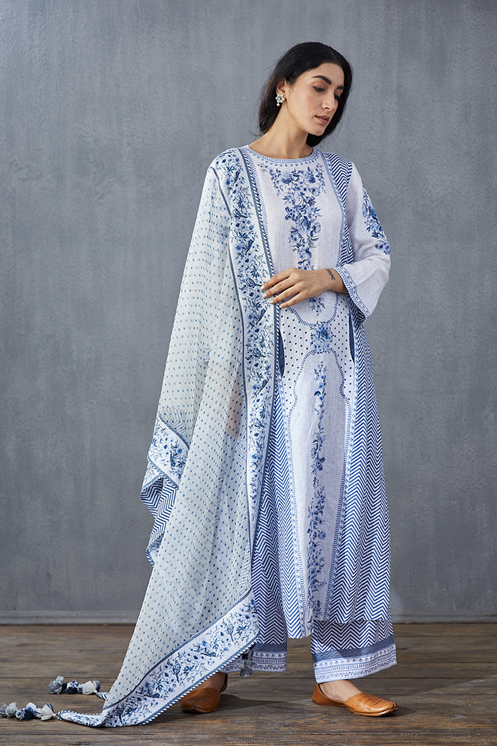 Neeli Kali Abhidah Kurta Set