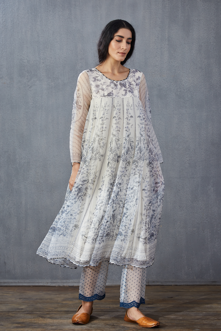 Neeli Gauraiya Swati Kurta Set