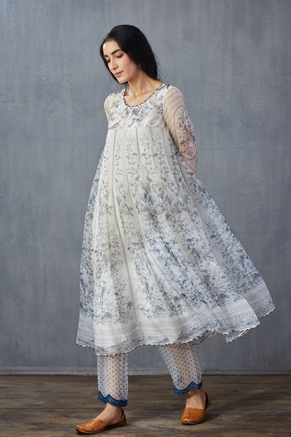 Neeli Gauraiya Swati Kurta Set