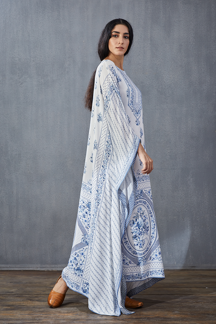 Neeli Booti Nanda Kaftan