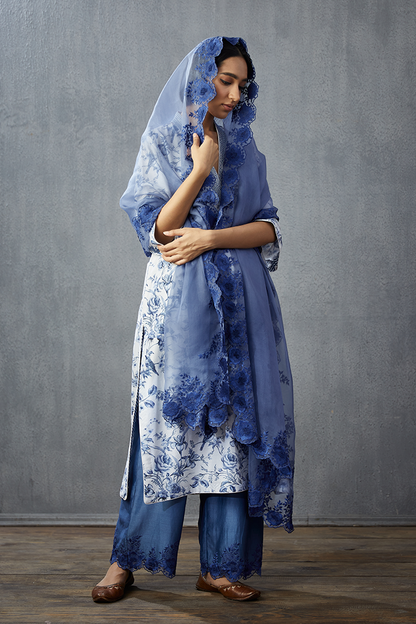 Neeli Gauraiya Geetha Kurta Set