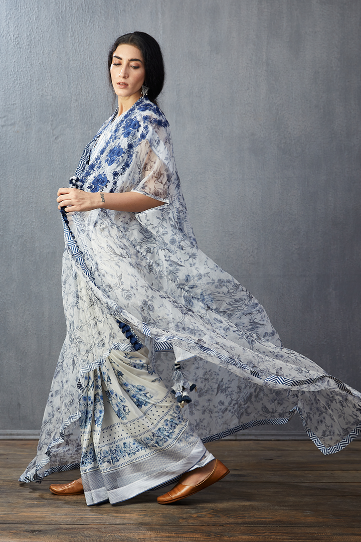 Neeli Booti Rehana Cape