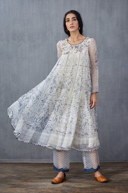 Neeli Gauraiya Swati Kurta Set