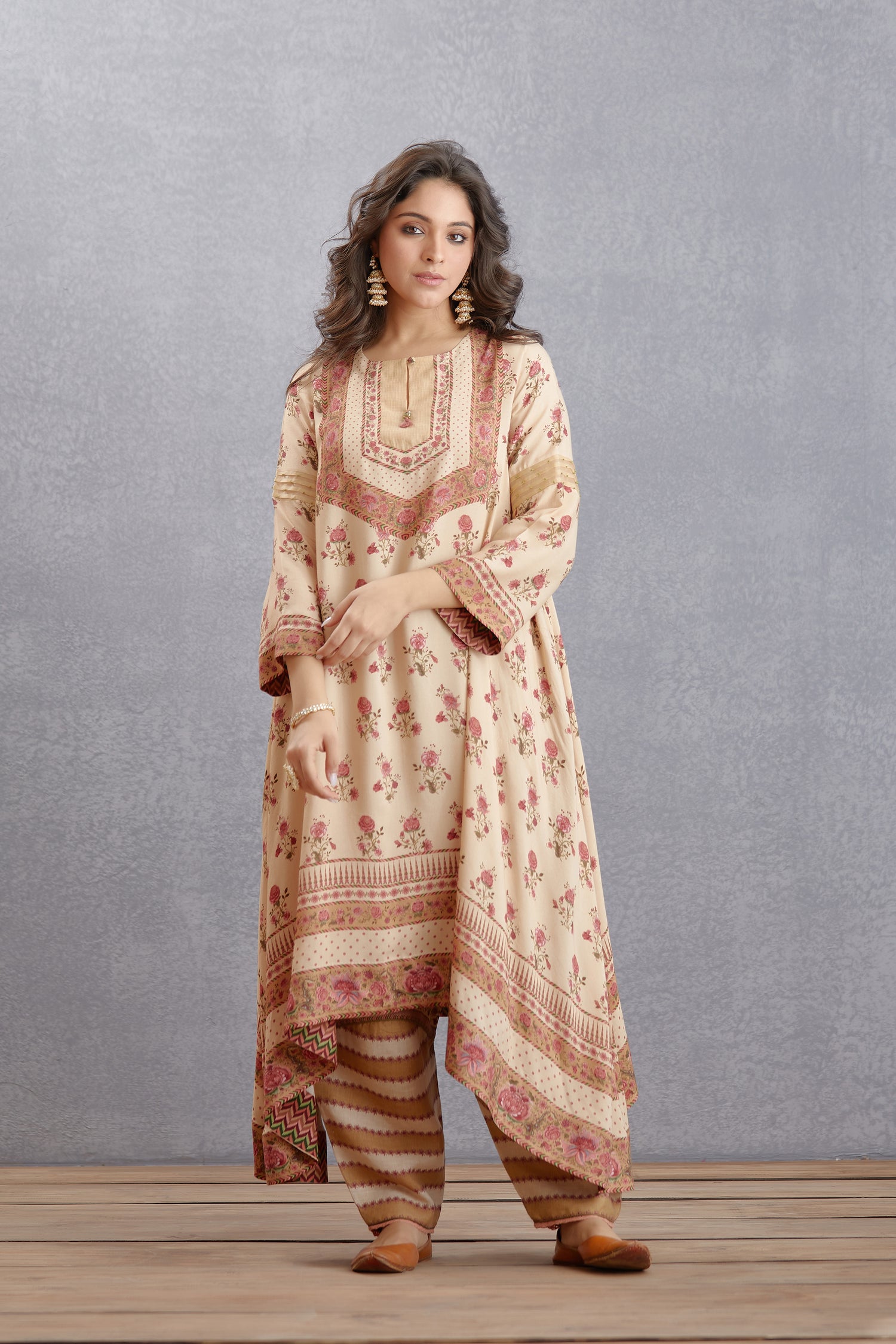 Kasturi Tarangini Kurta Set