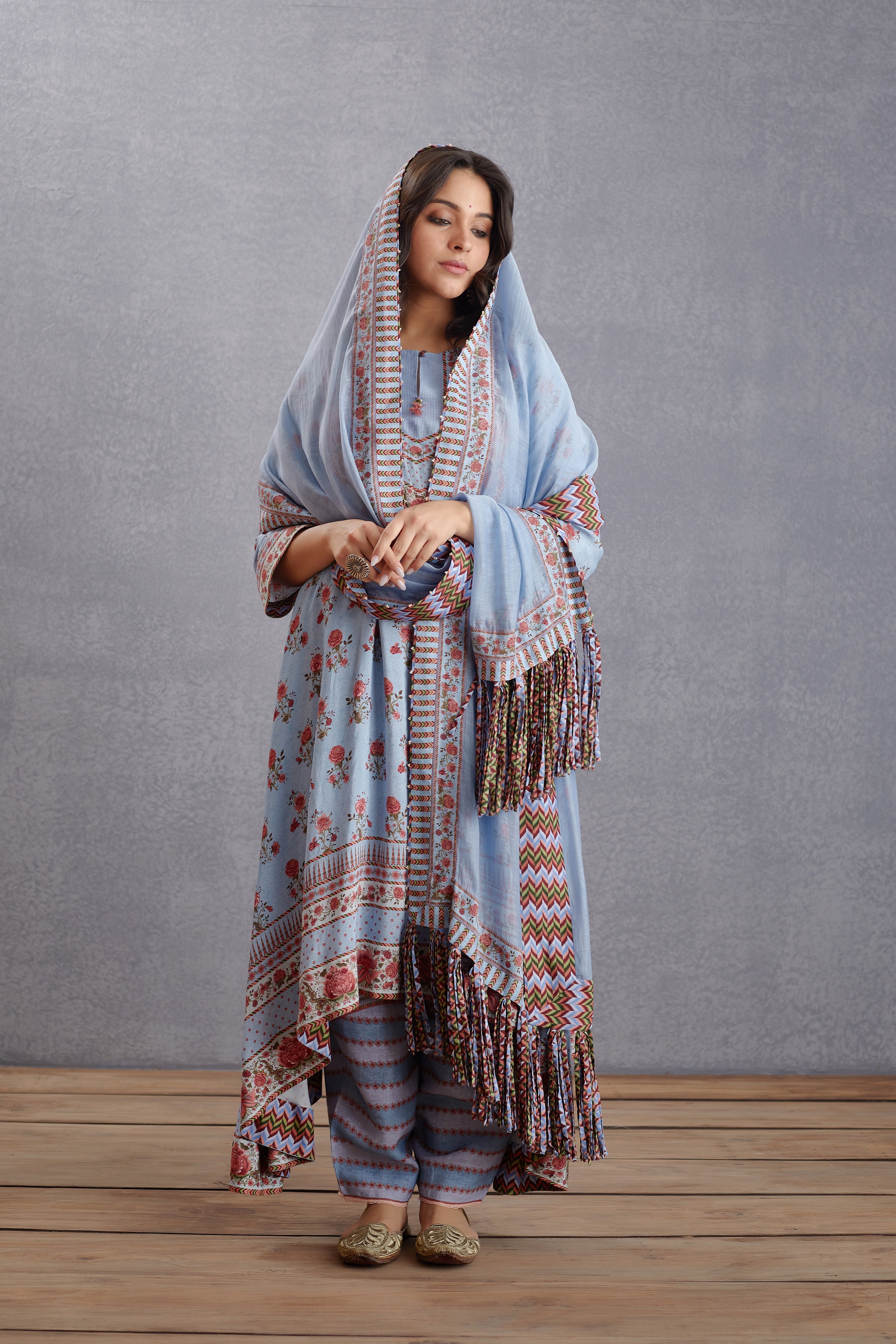 Samsara Tarangini Odhni