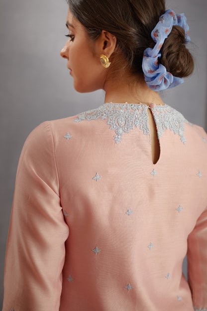 Kaner Urvi Kurta Set