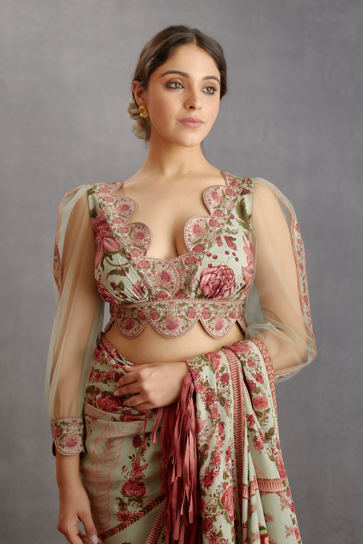 Jaituni Taahira Saree