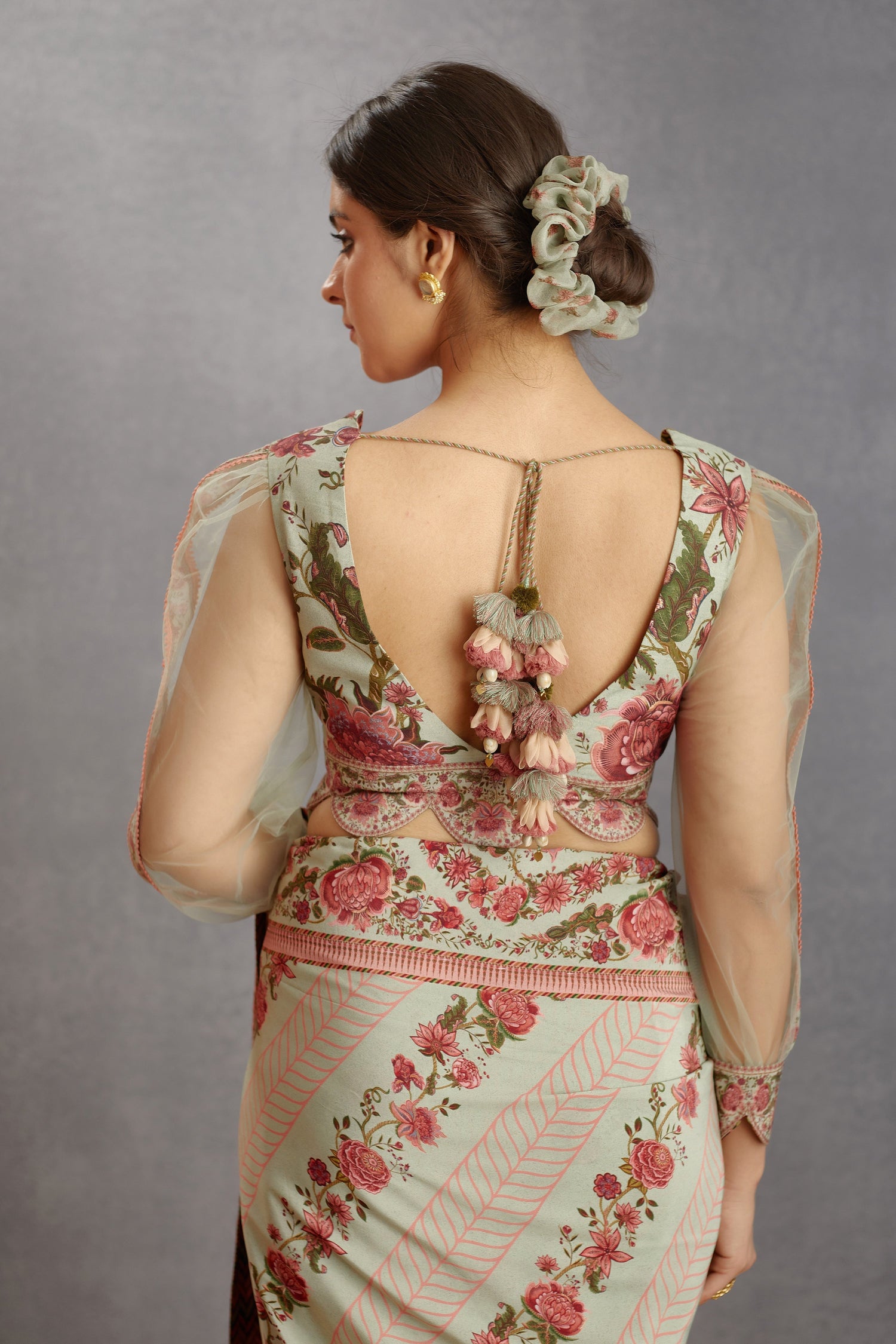 Jaituni Taahira Saree