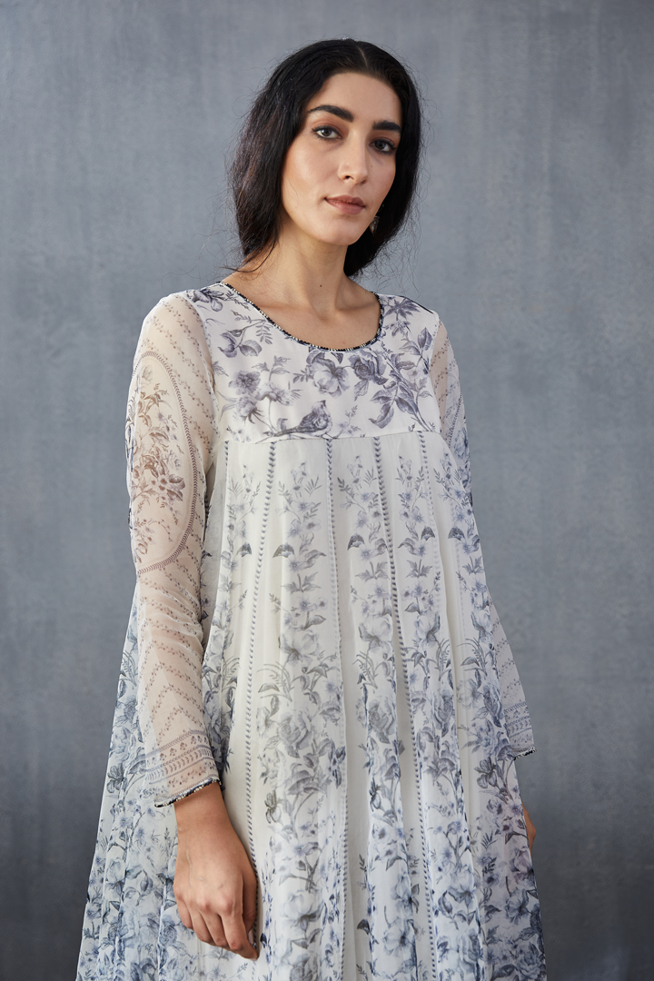 Neeli Gauraiya Swati Kurta Set