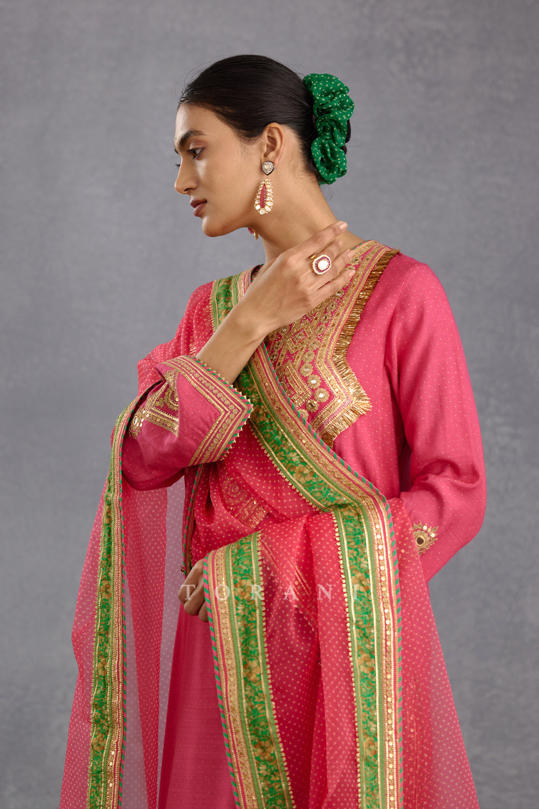 Rang Raas Paakizah Odhni