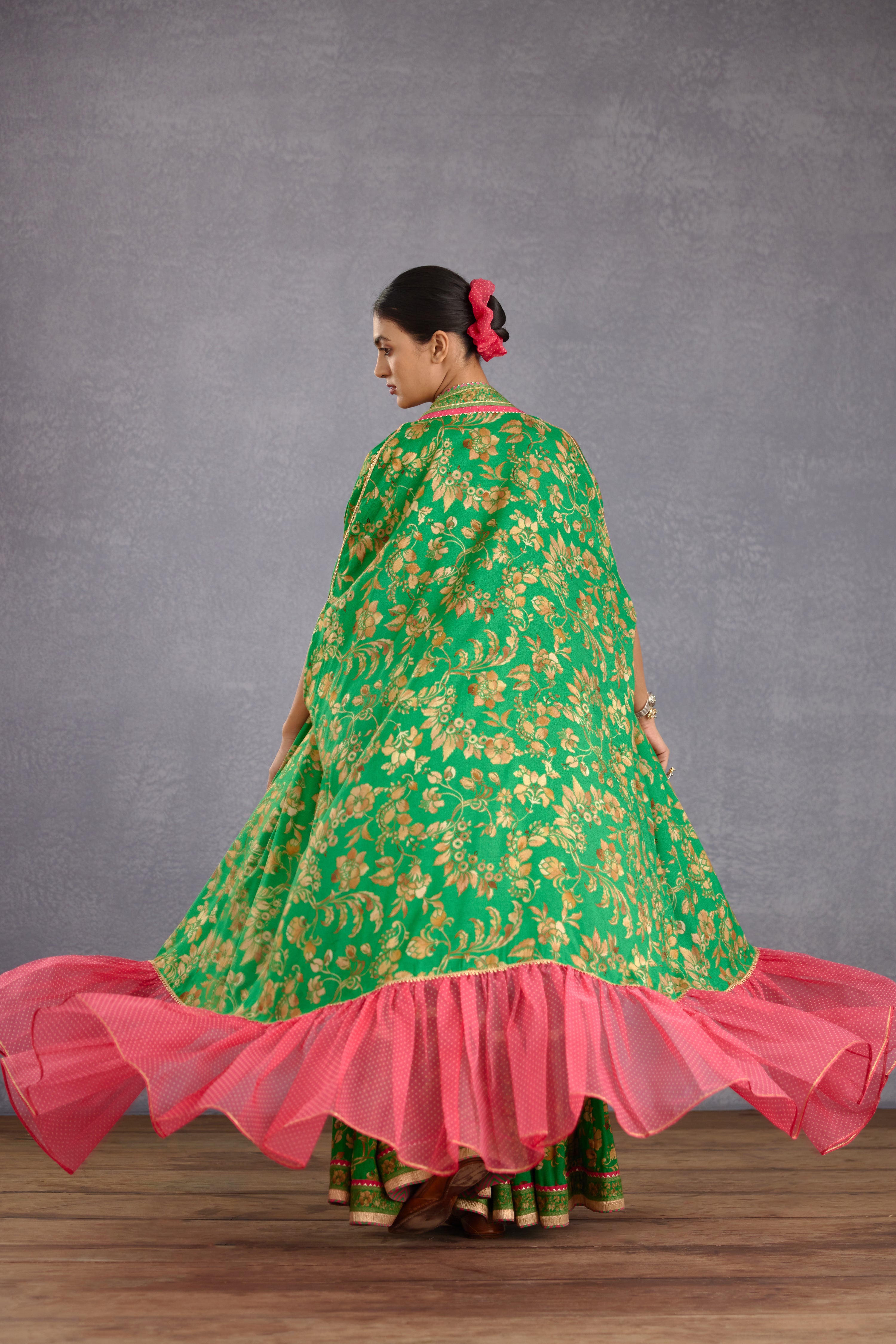 Rang Naaz Ezzah Husn Cape Set