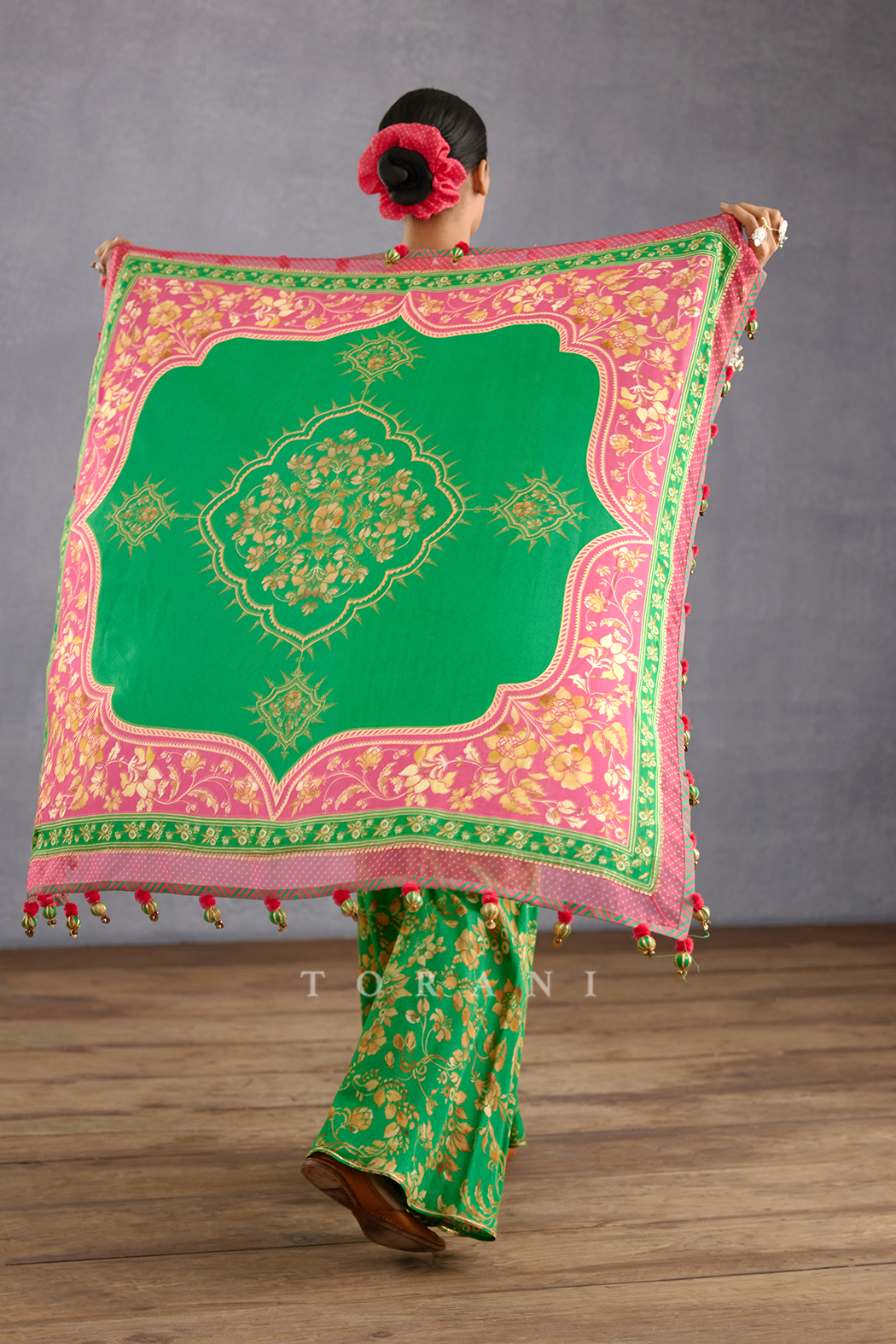 Rang Naaz Chokor Scarf