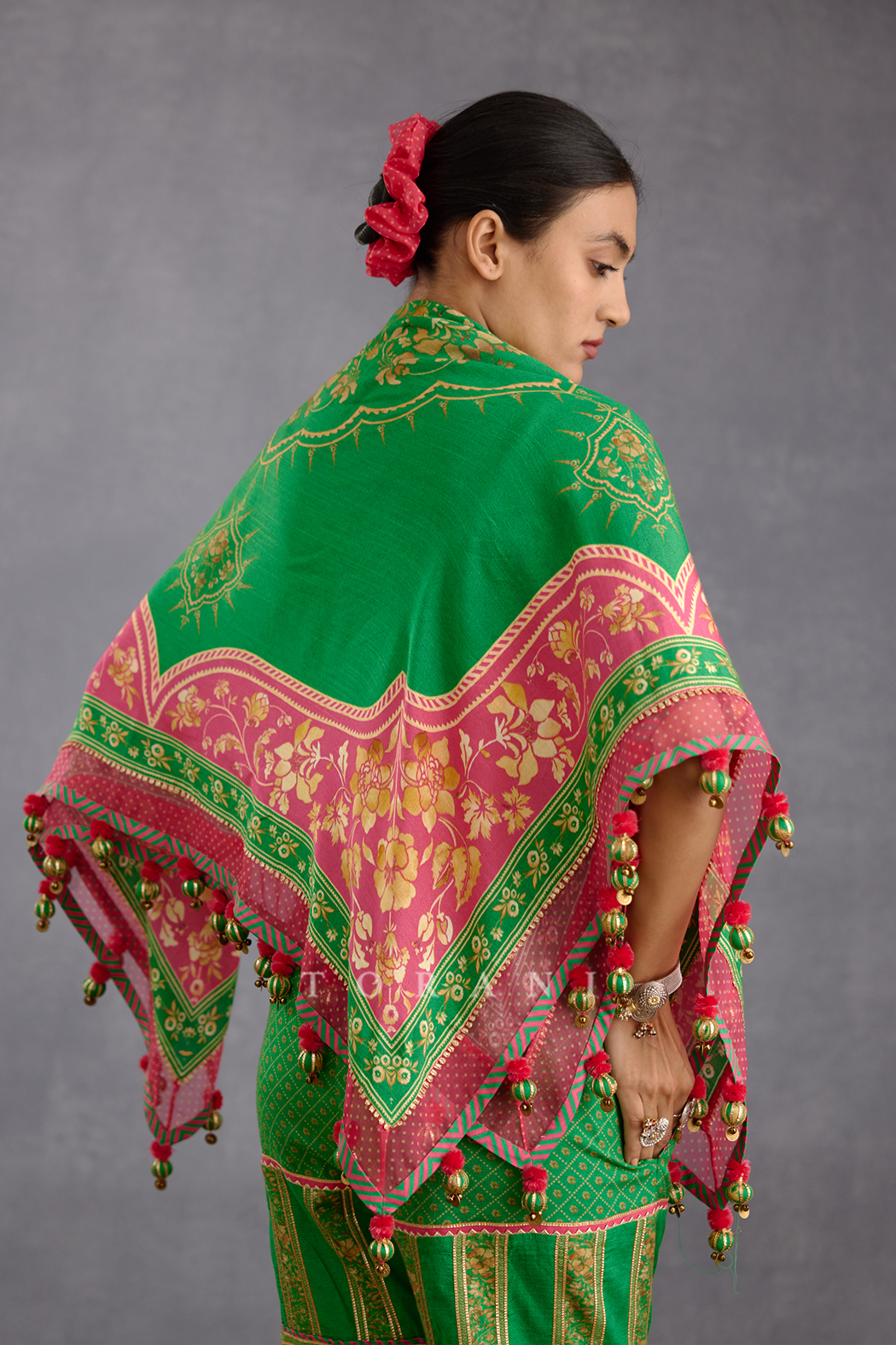 Rang Naaz Chokor Scarf