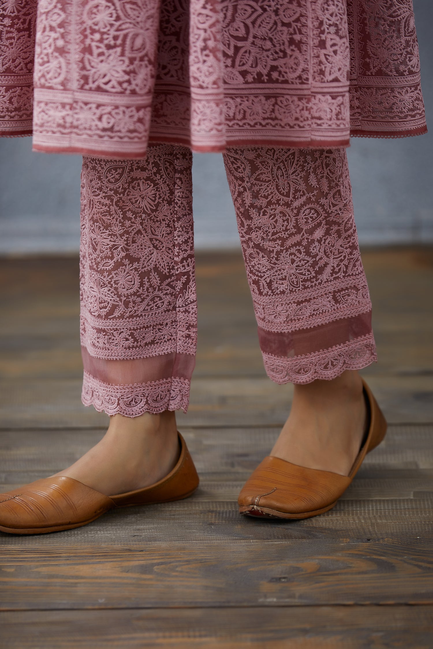 Gulbaag Kalidaar Paavni Kurta Set