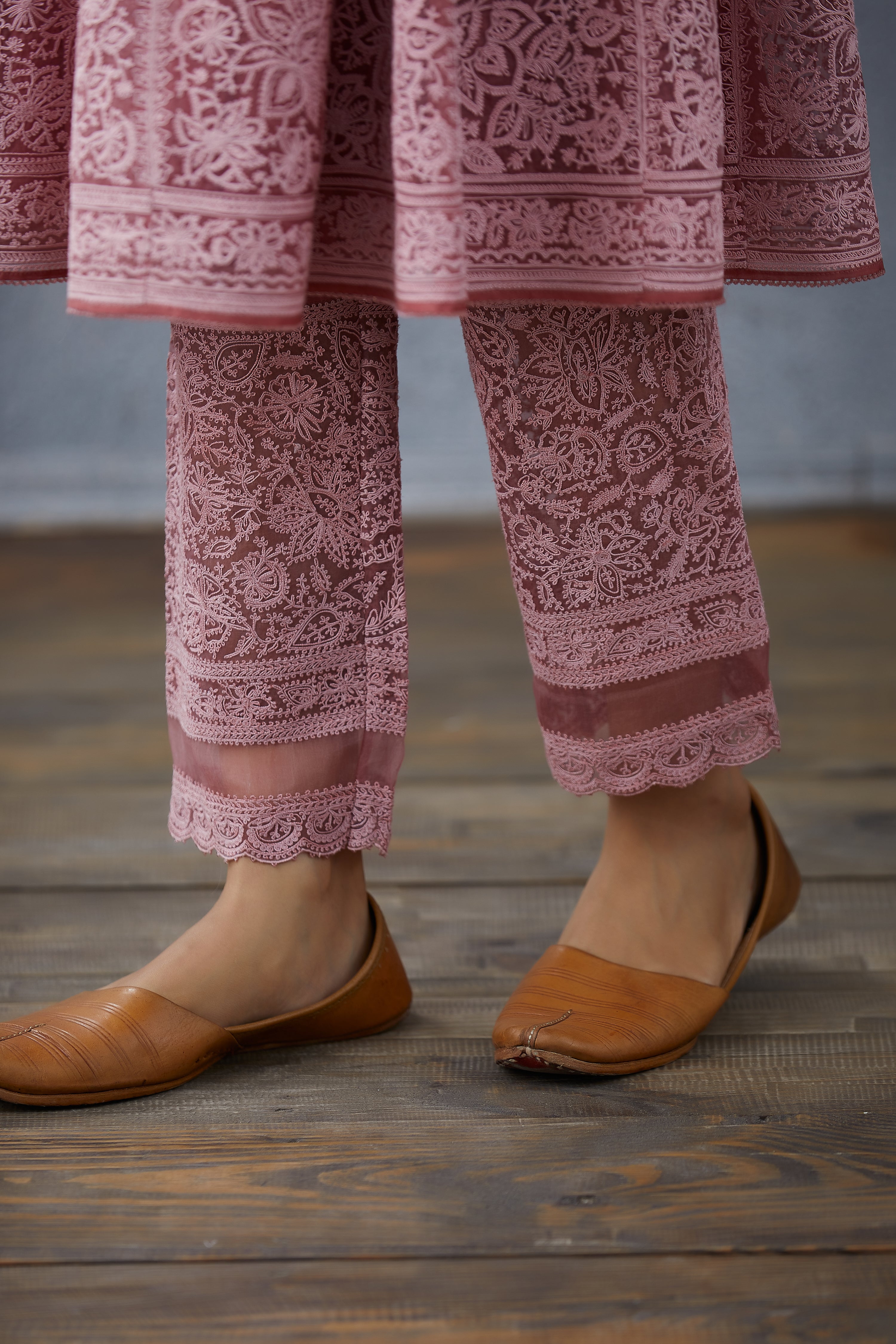 Gulbaag Kalidaar Paavni Kurta Set