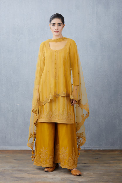 Sunehra Miriana Kurta Set