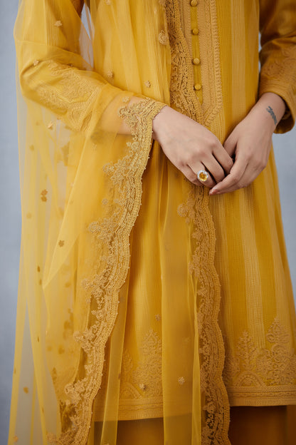 Sunehra Miriana Odhni