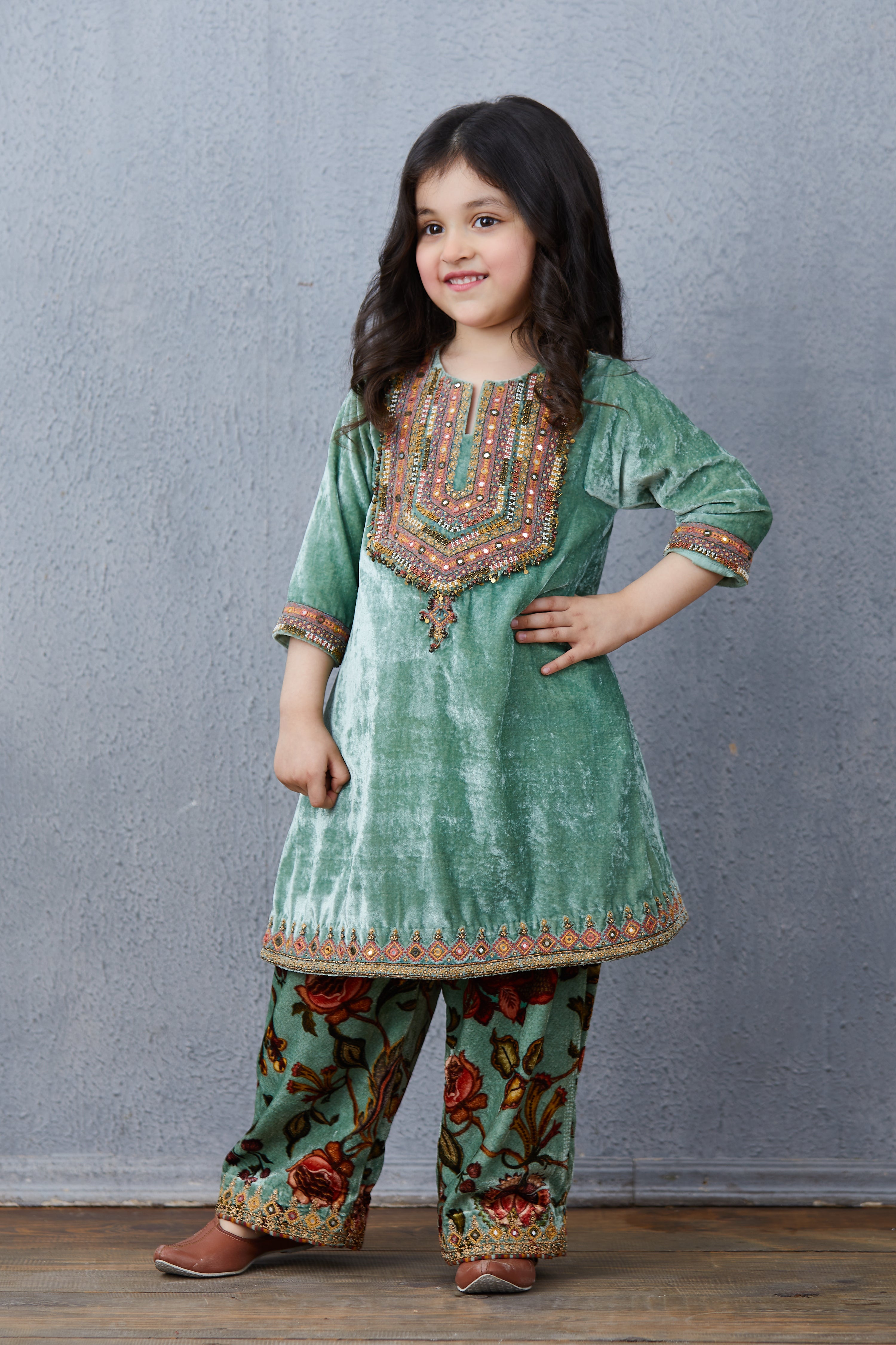 Champa Makhmal Kurta Set