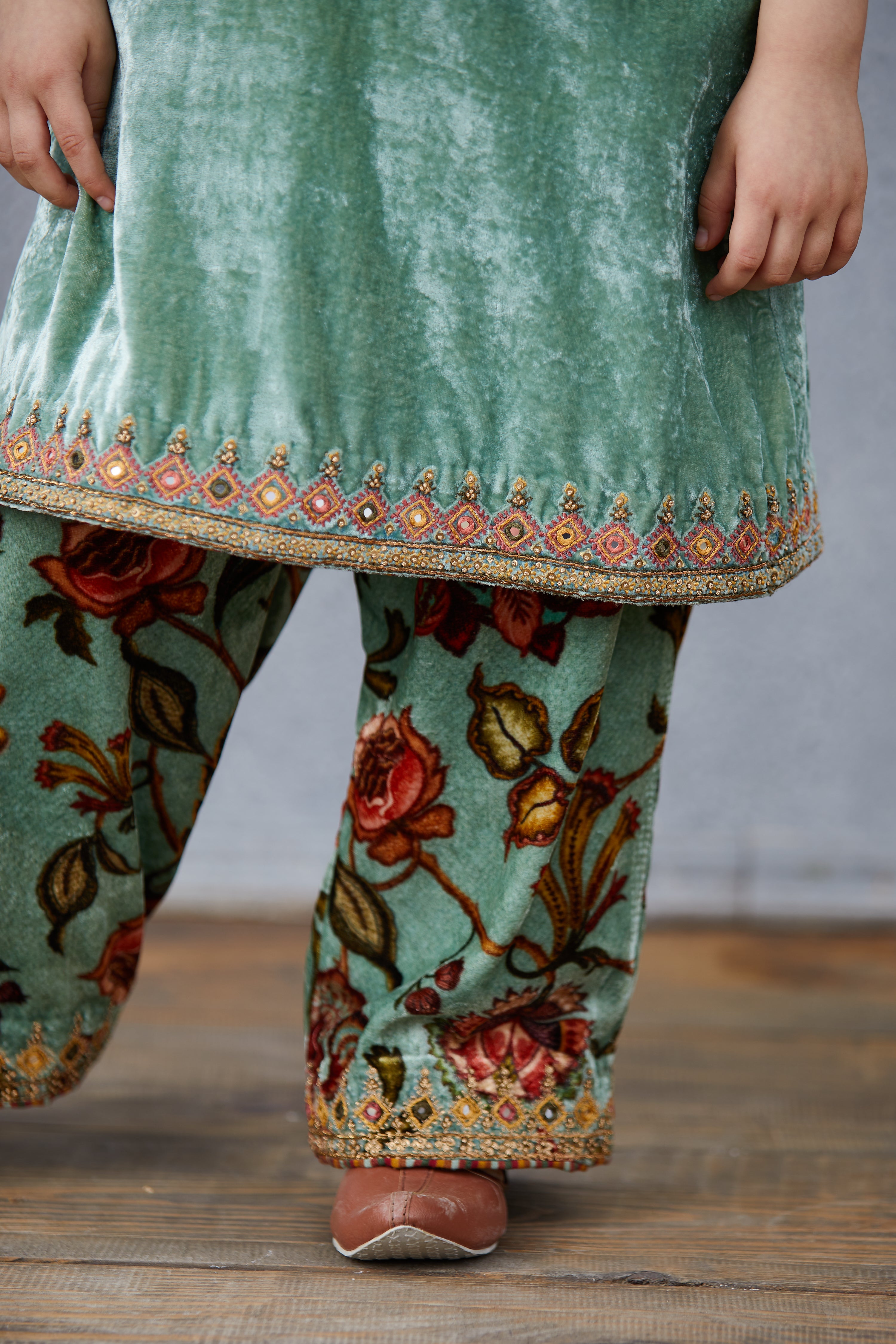 Champa Makhmal Kurta Set