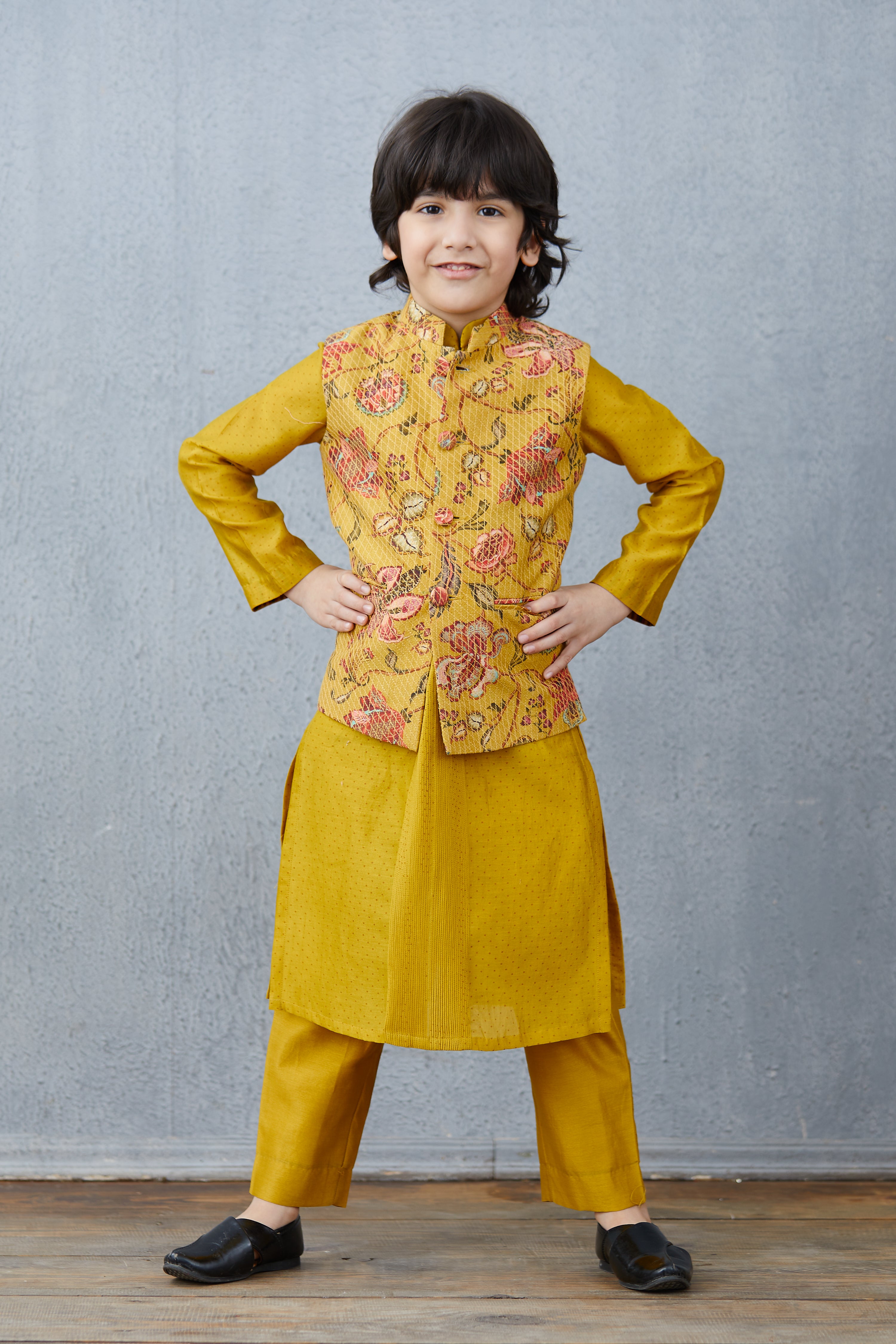 Sunehra Shravan Bandi Set