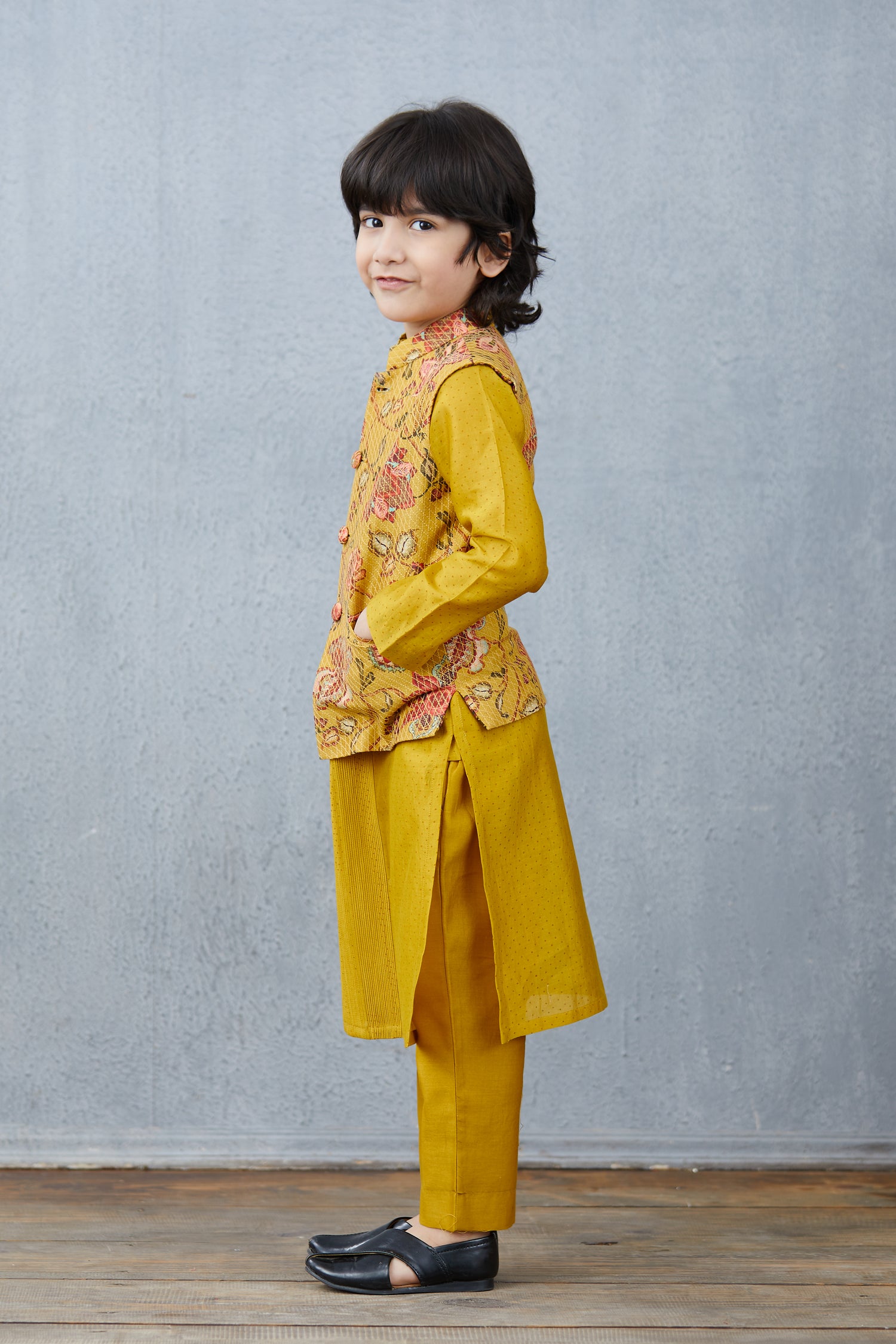 Sunehra Shravan Bandi Set