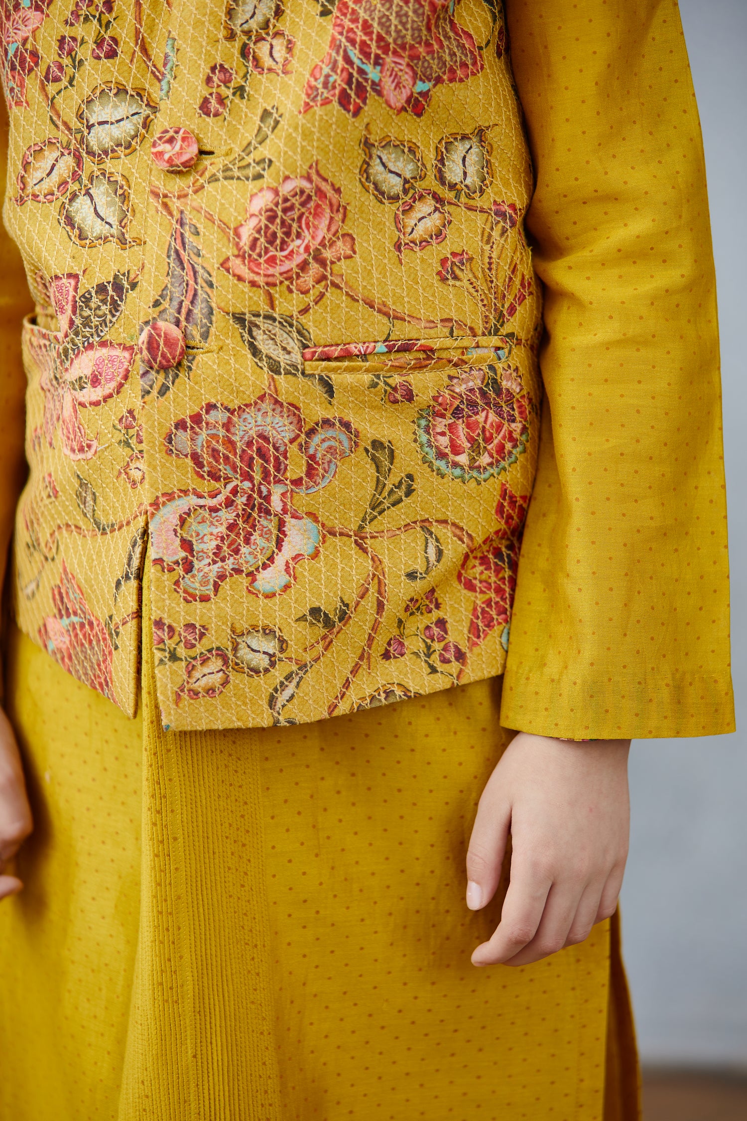 Sunehra Shravan Bandi Set