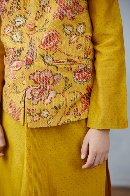 Sunehra Shravan Bandi Set