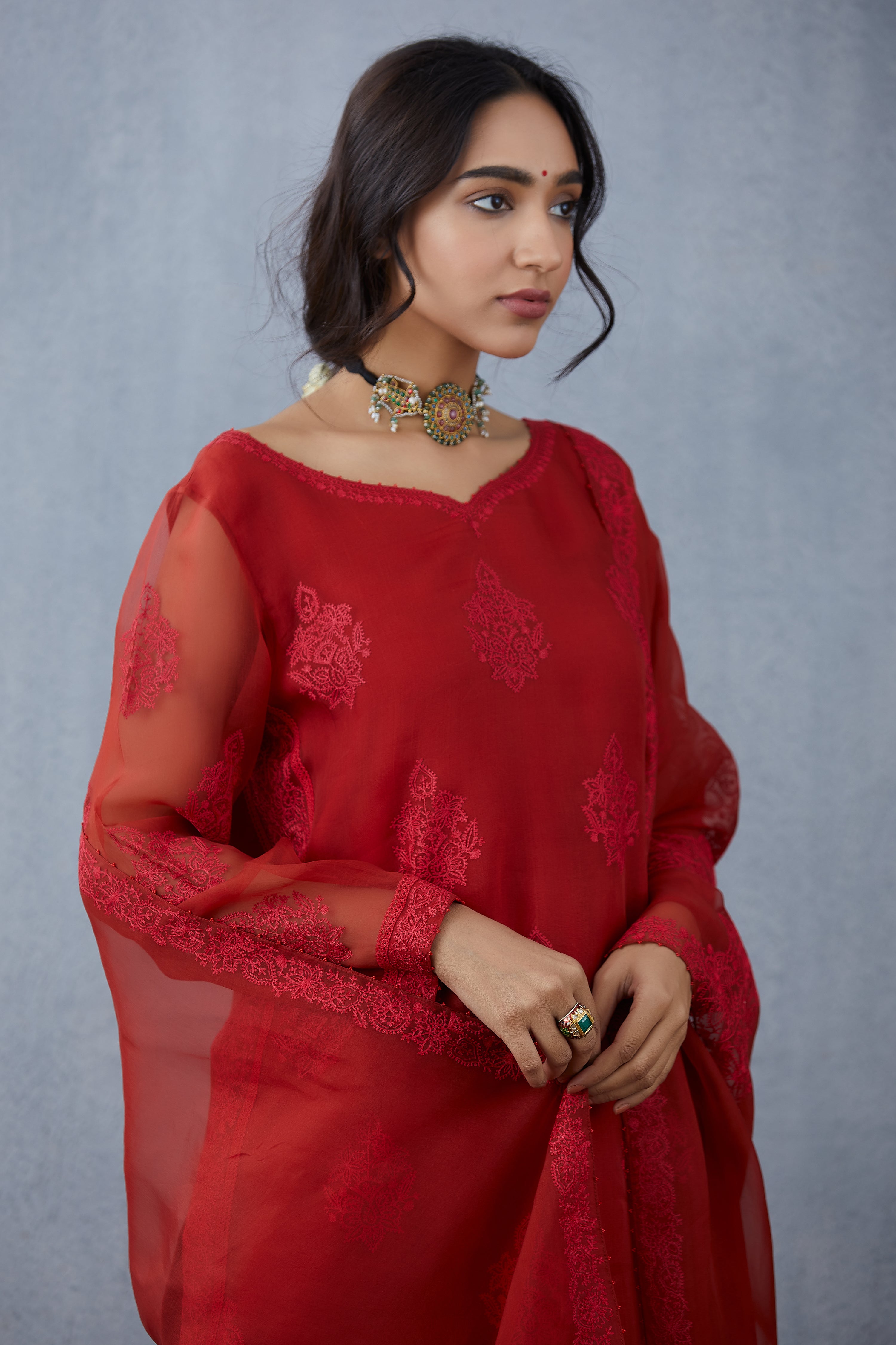 Surkh Aadrita Kurta Set