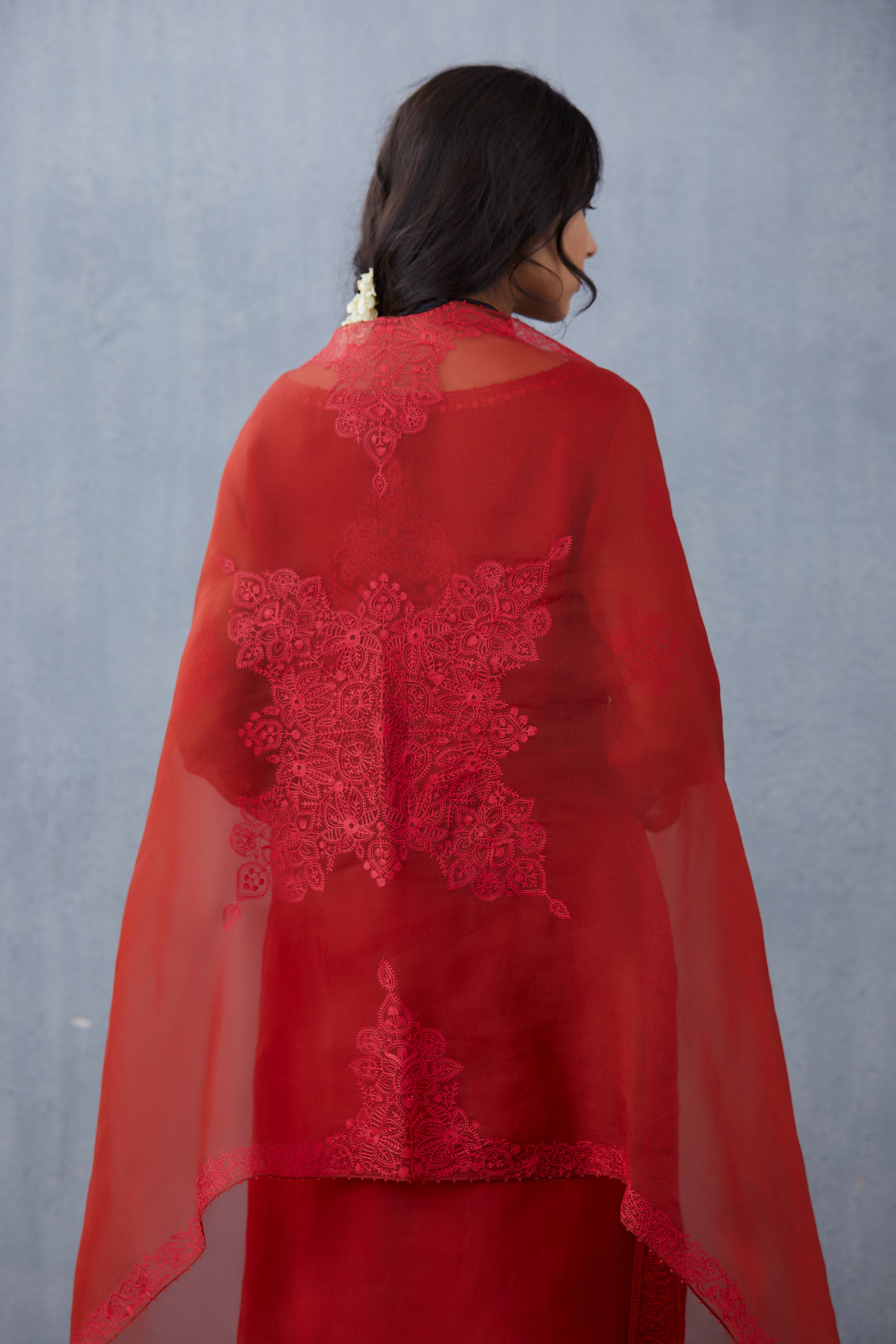 Surkh Aadrita Kurta Set