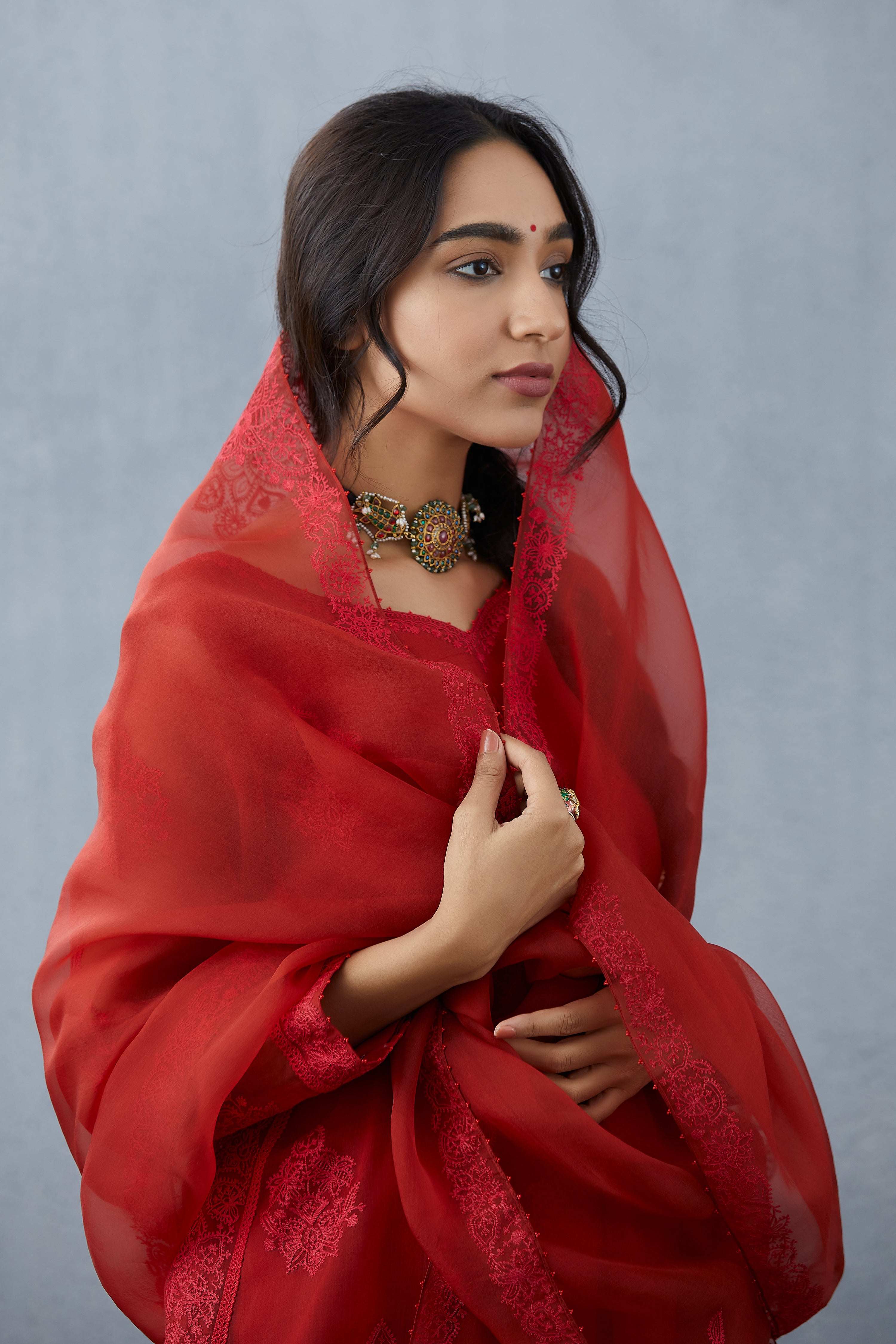 Surkh Aadrita Kurta Set