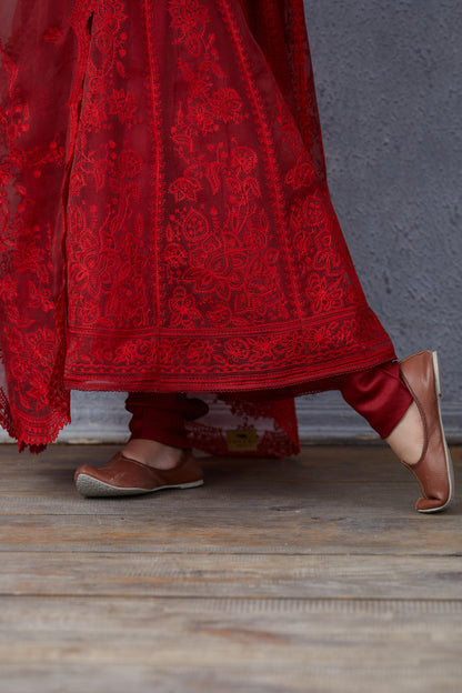 Surkh Paavni Kurta Set