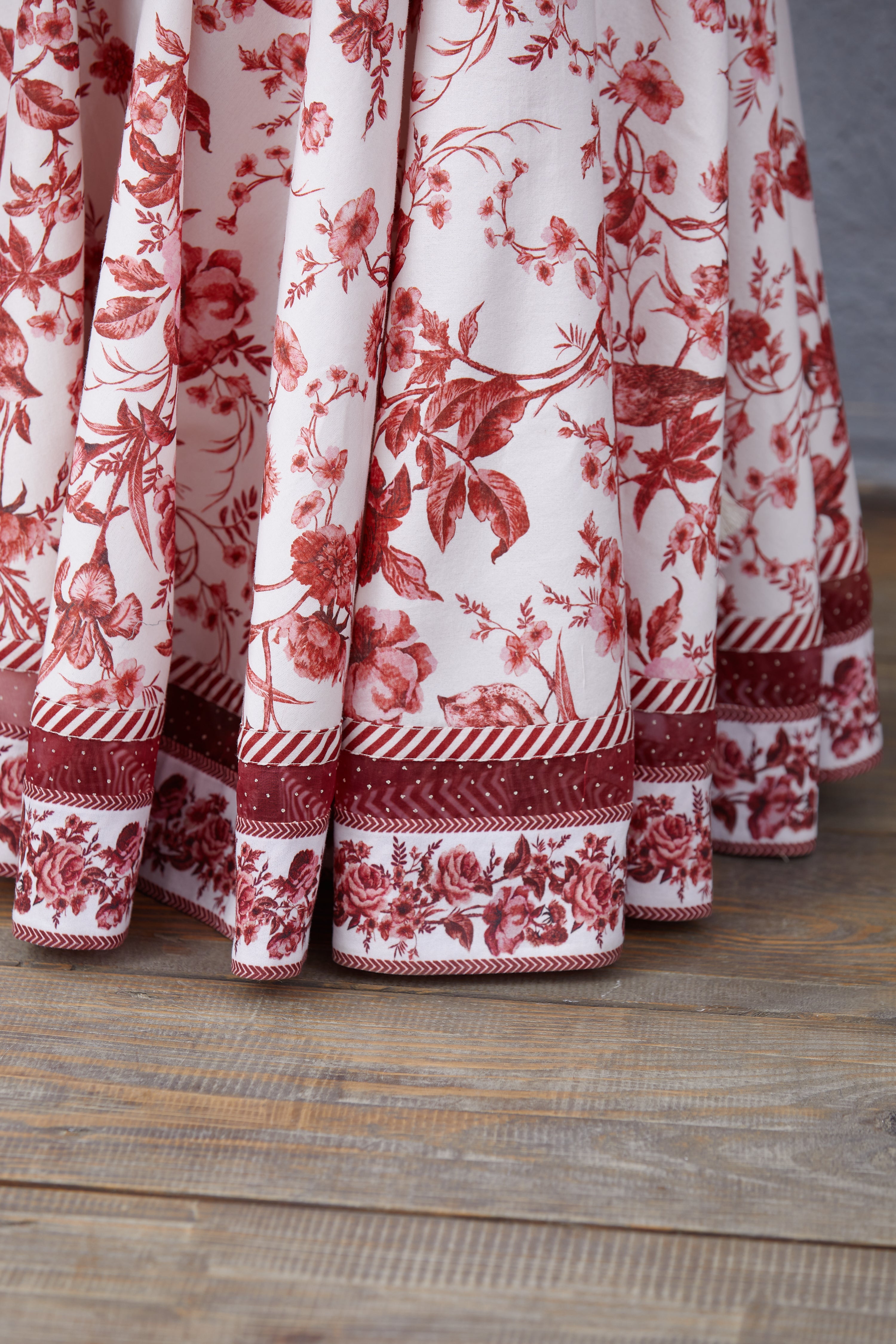 Bhuri Gauraiya Poulami Lehenga Set