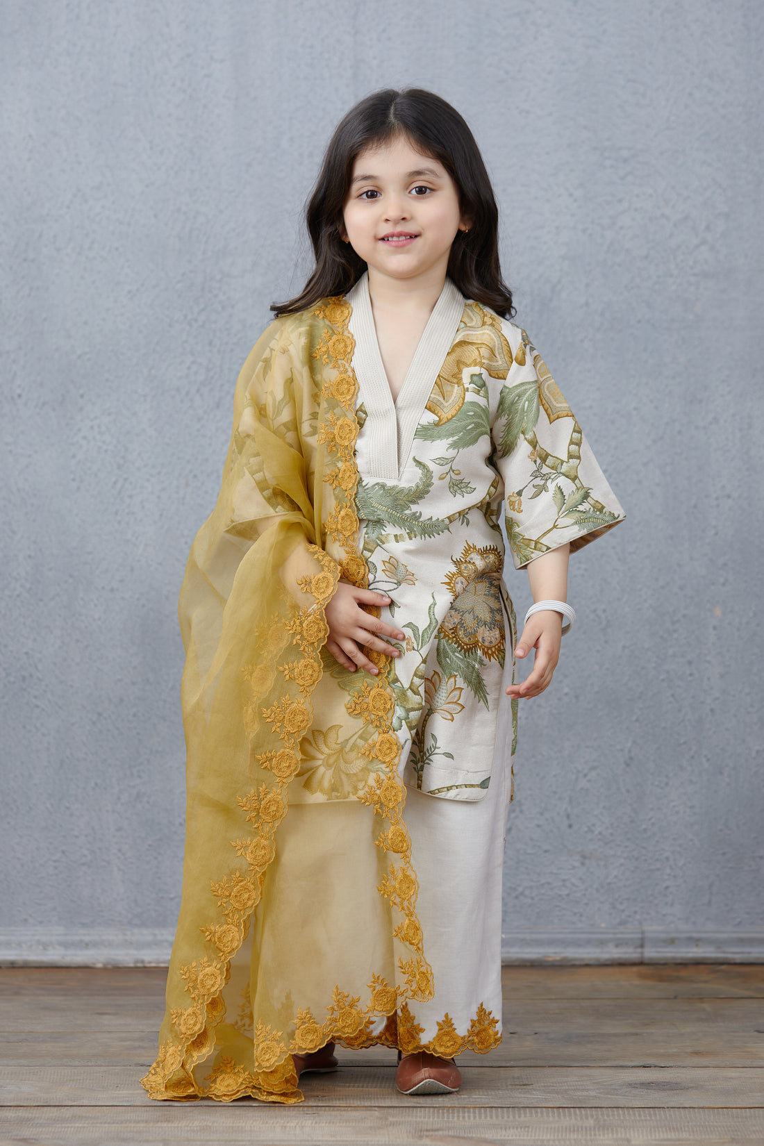 Sarso Namra Kurta Set