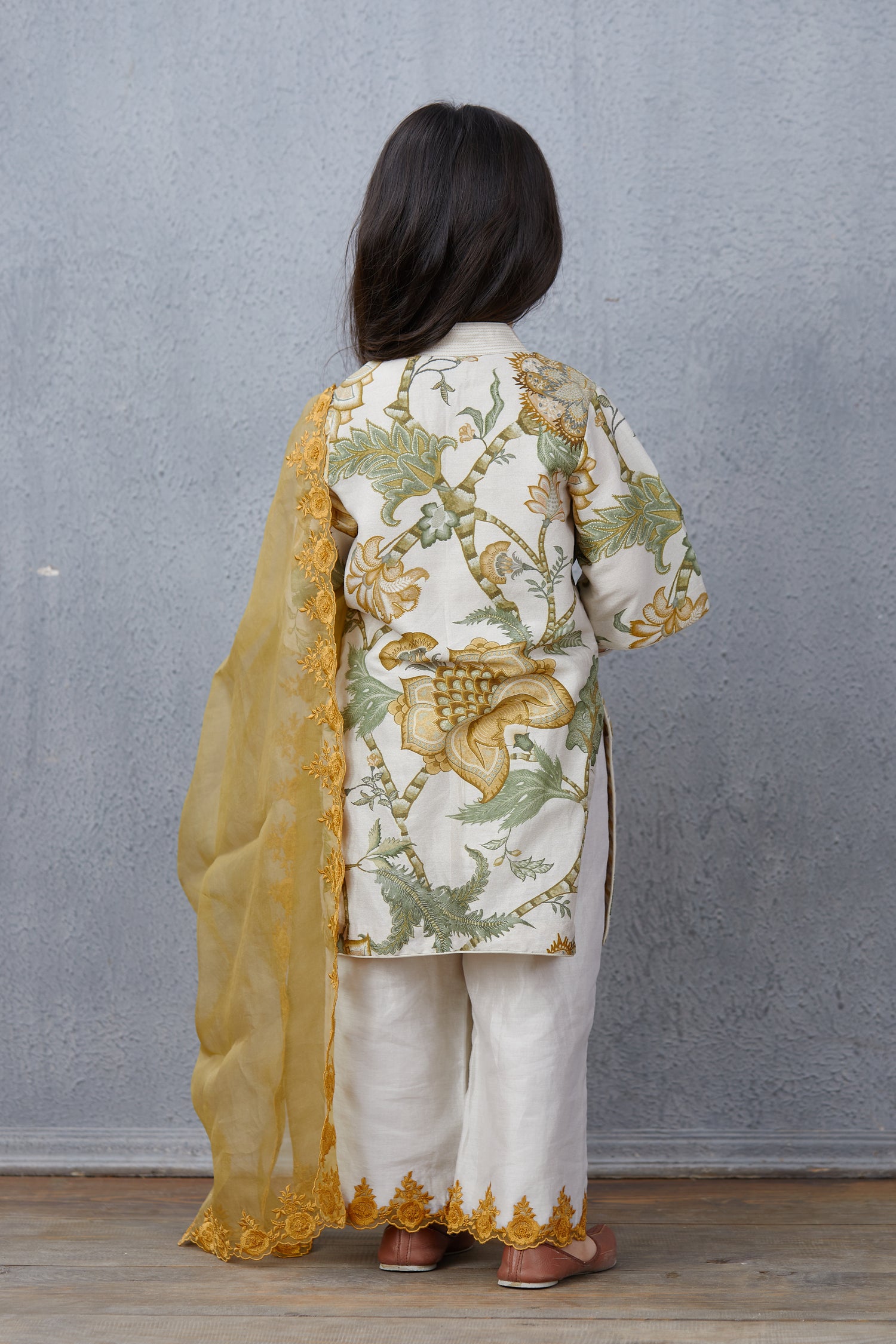 Sarso Namra Kurta Set