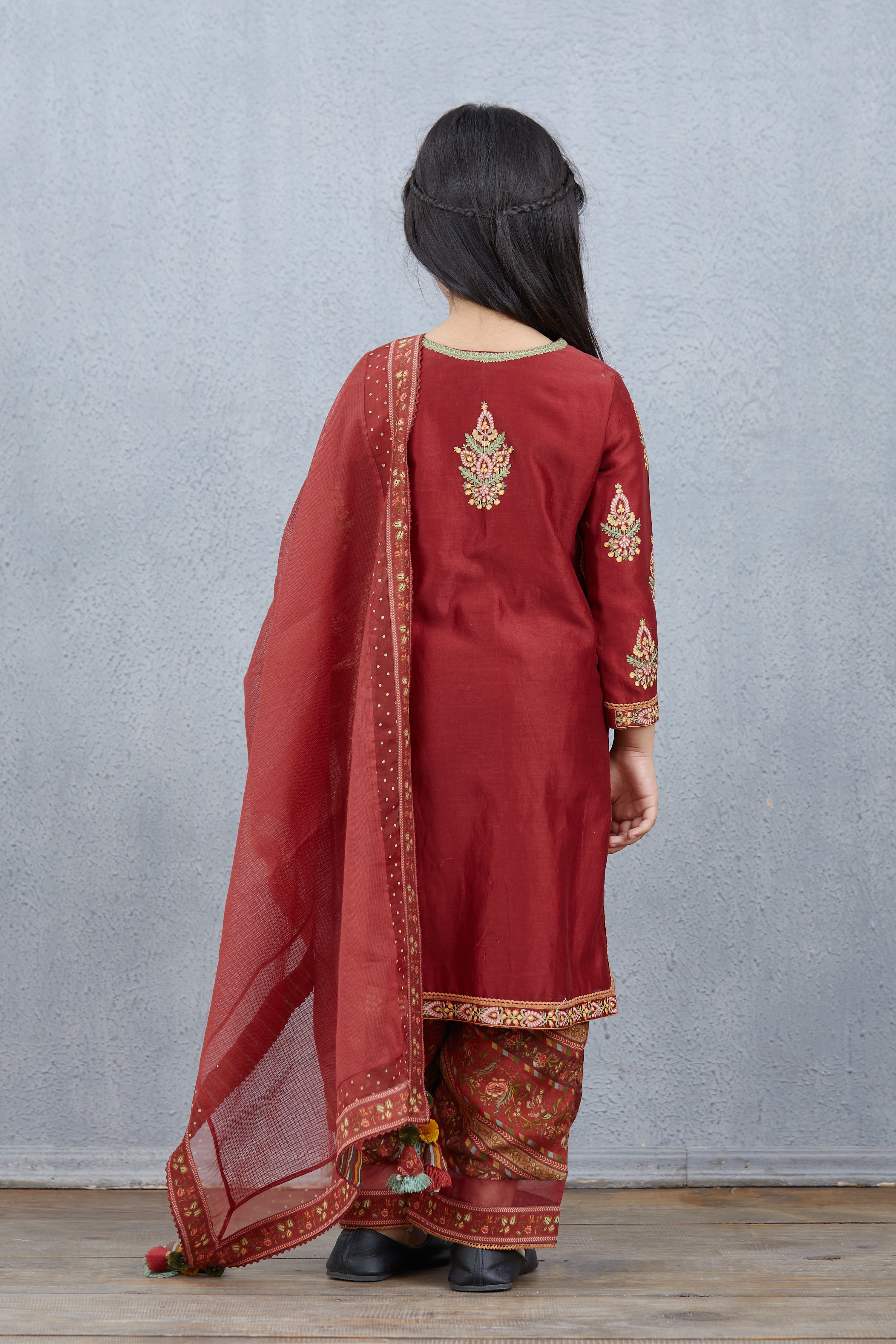 Gudhal Falgun Kurta Set