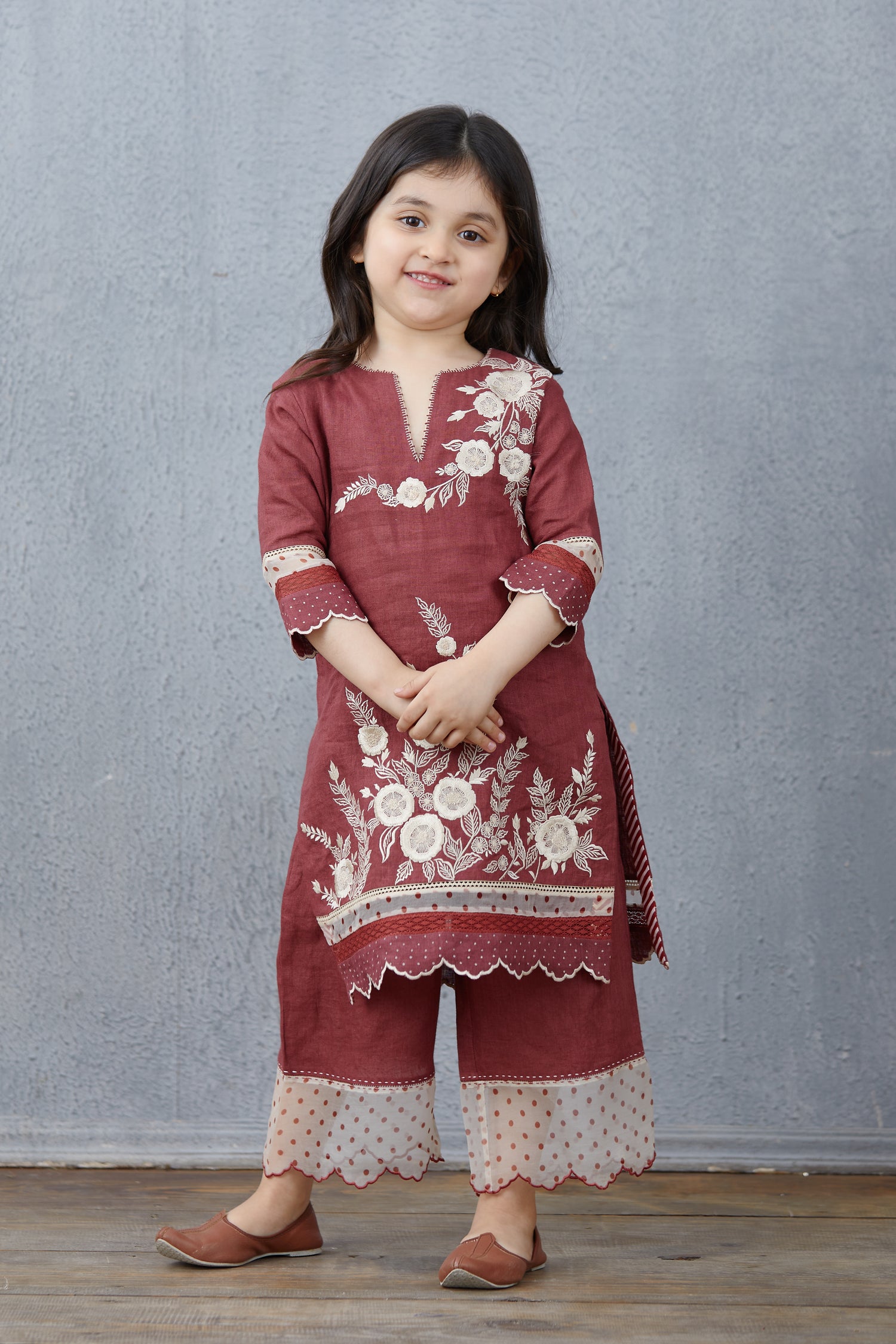 Bhuri Kali Naavya Cape Set