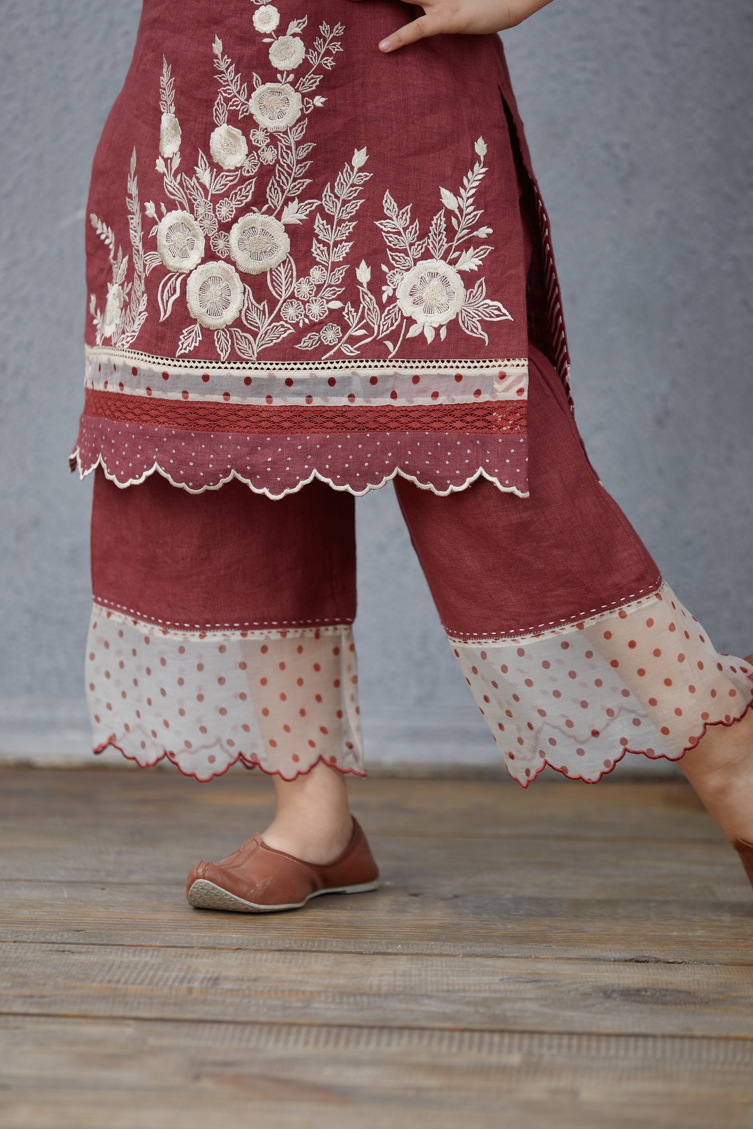 Bhuri Kali Naavya Cape Set