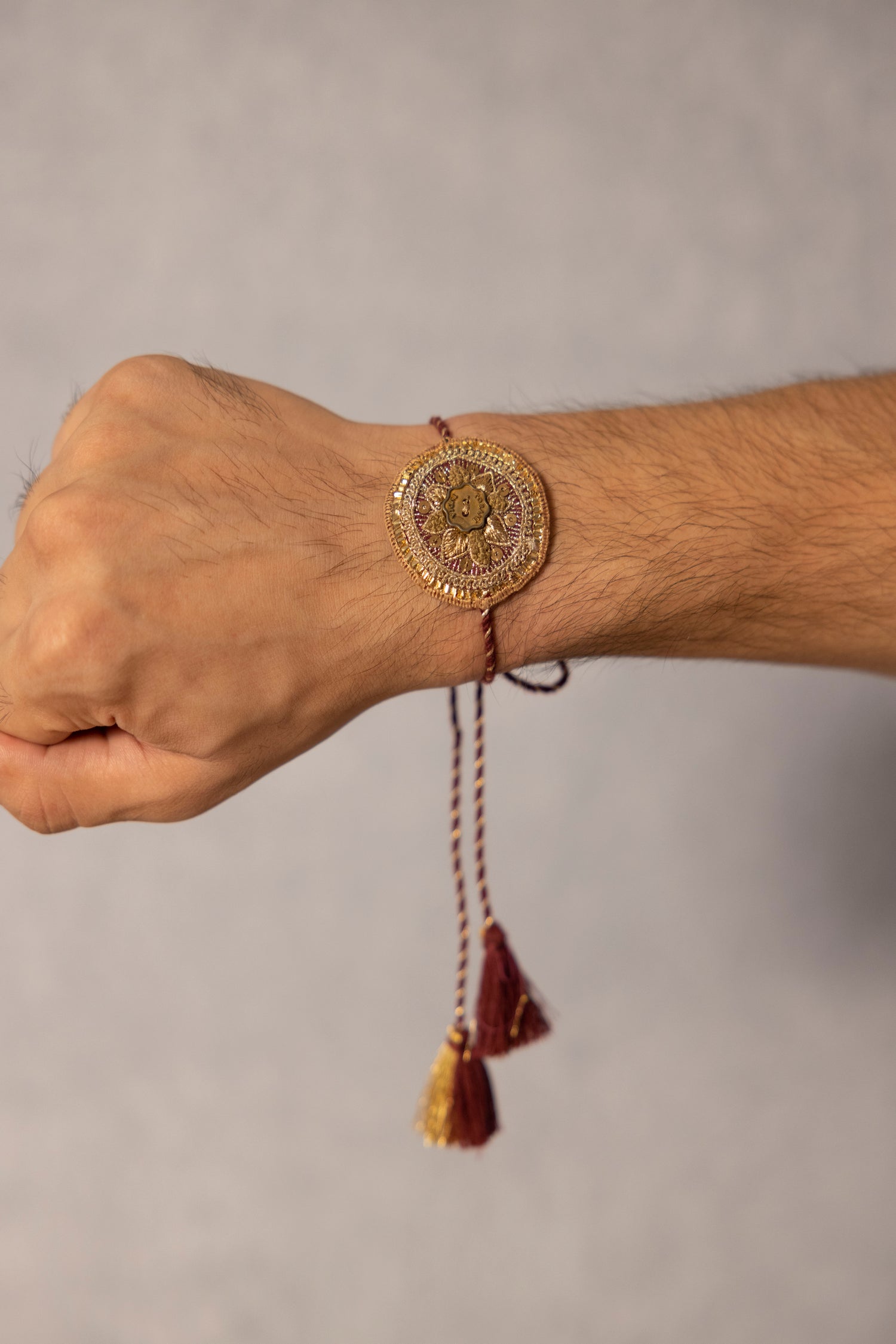 Surkh Kundan Sutra