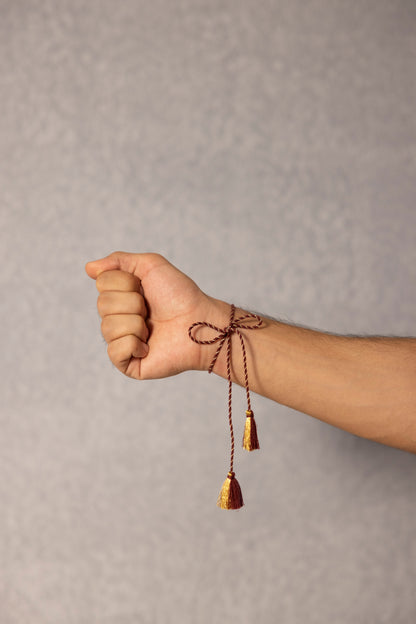 Surkh Kundan Sutra
